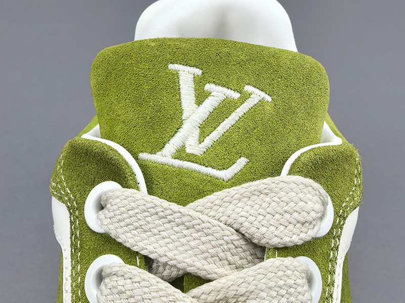 LV Trainer Sneaker 058