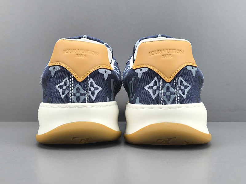 LV Trainer Sneaker 057