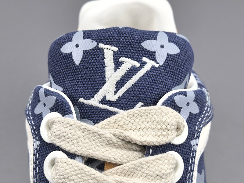 LV Trainer Sneaker 057