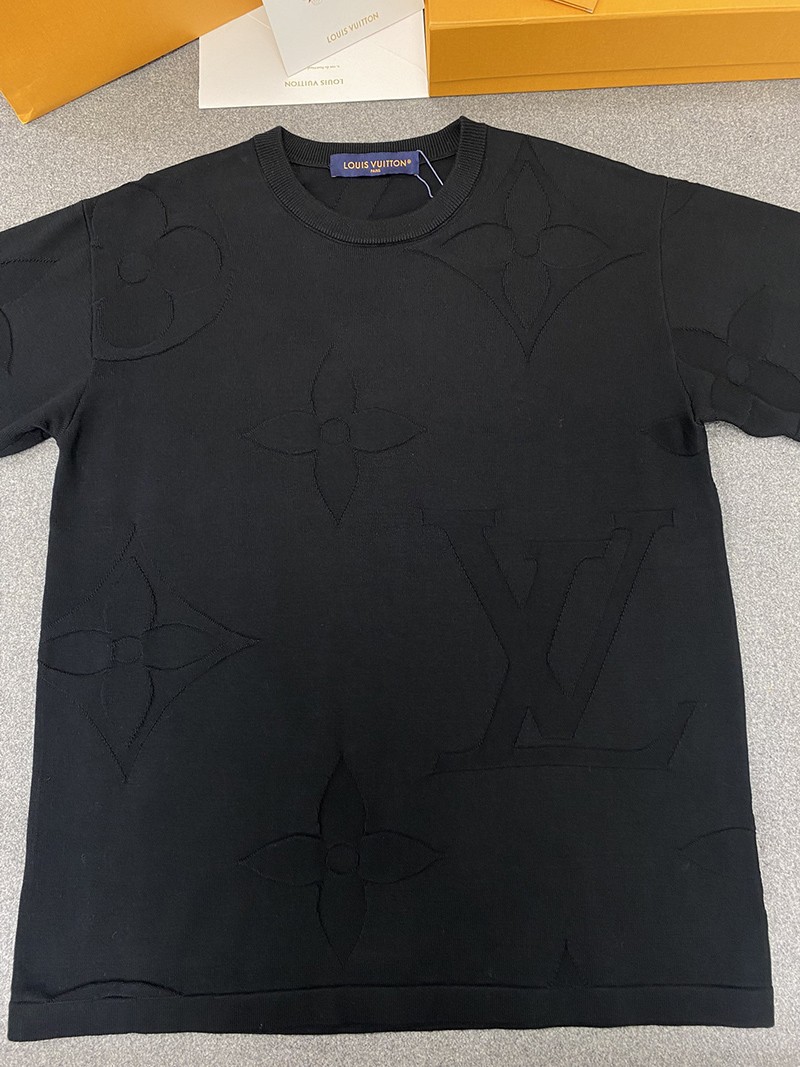 LV Monogram T-shirt B7060 004