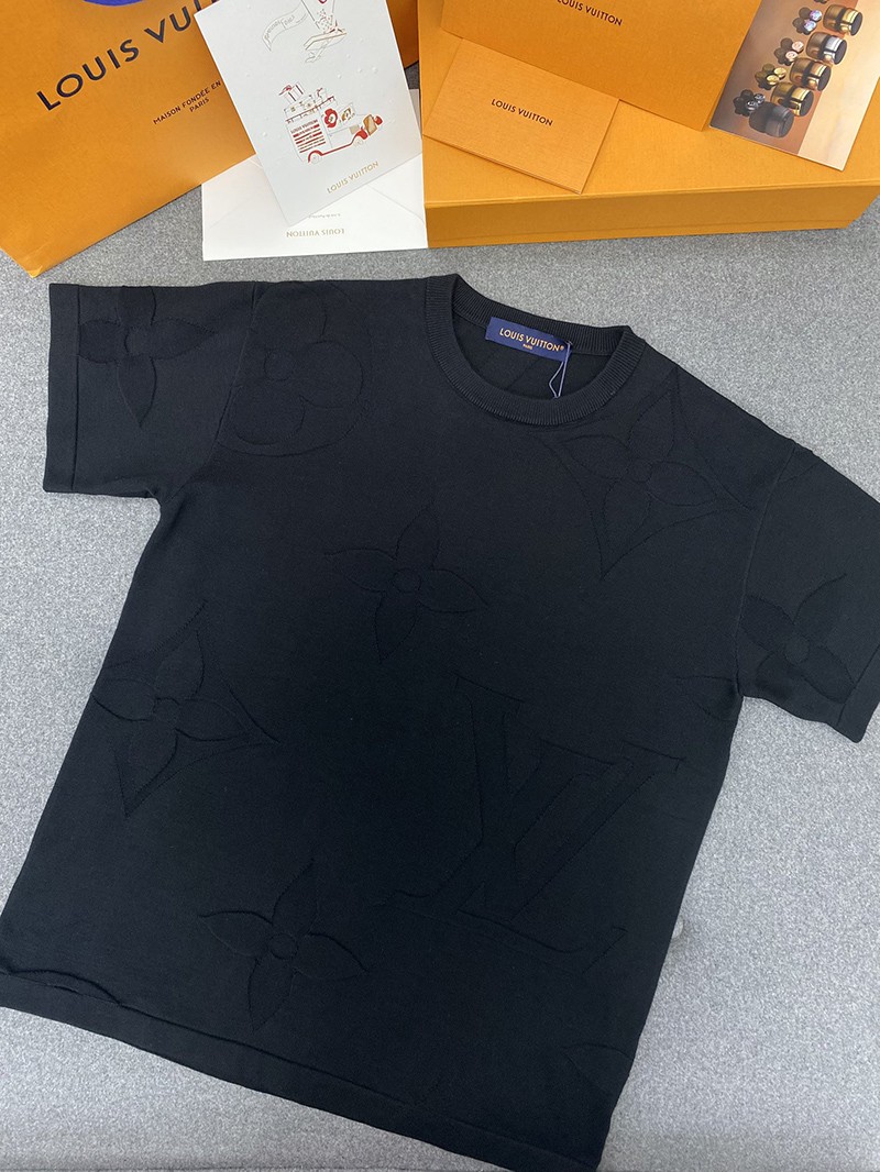 LV Monogram T-shirt B7060 004
