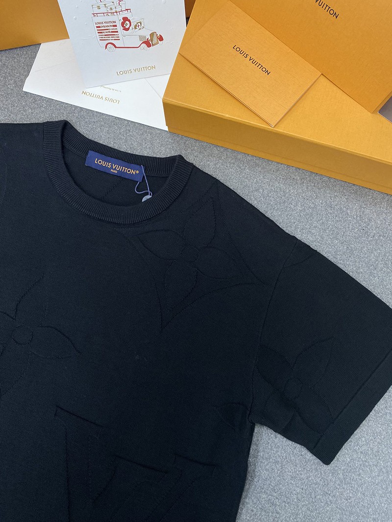 LV Monogram T-shirt B7060 004