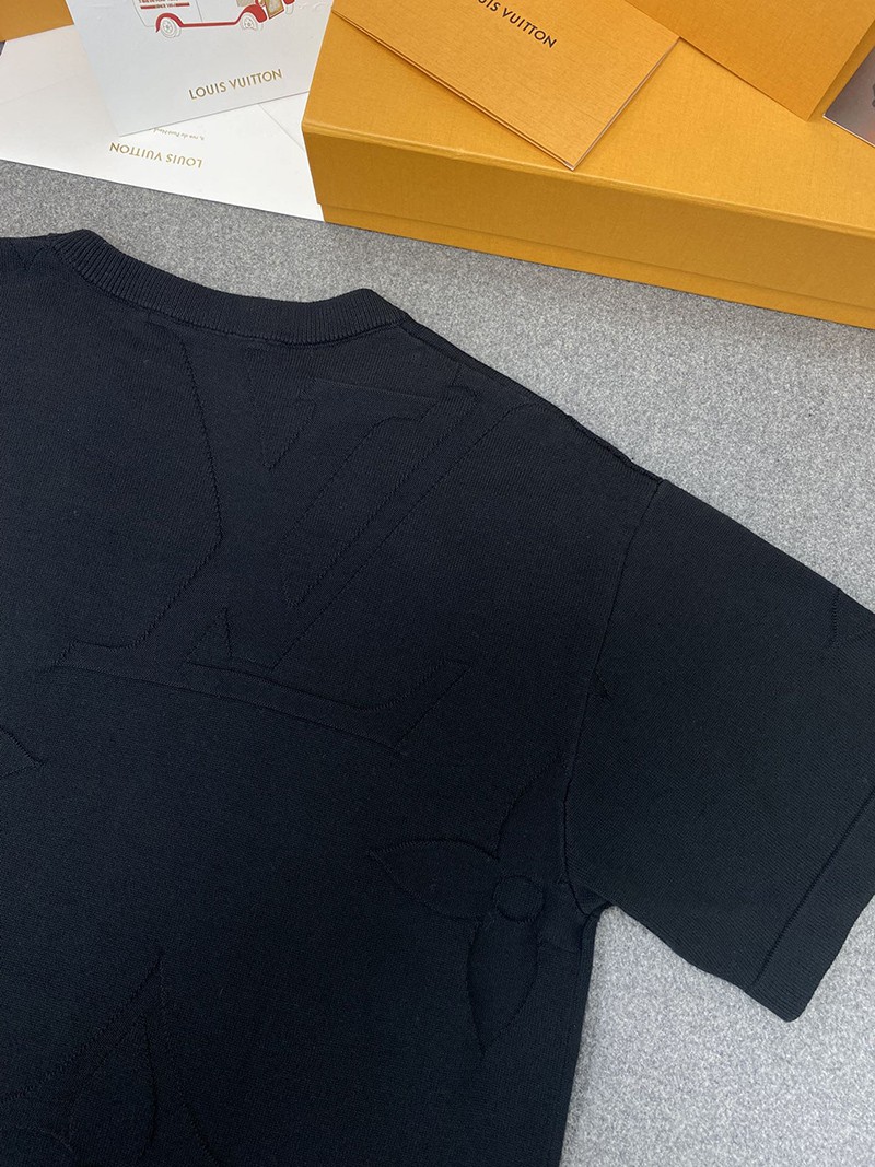 LV Monogram T-shirt B7060 004
