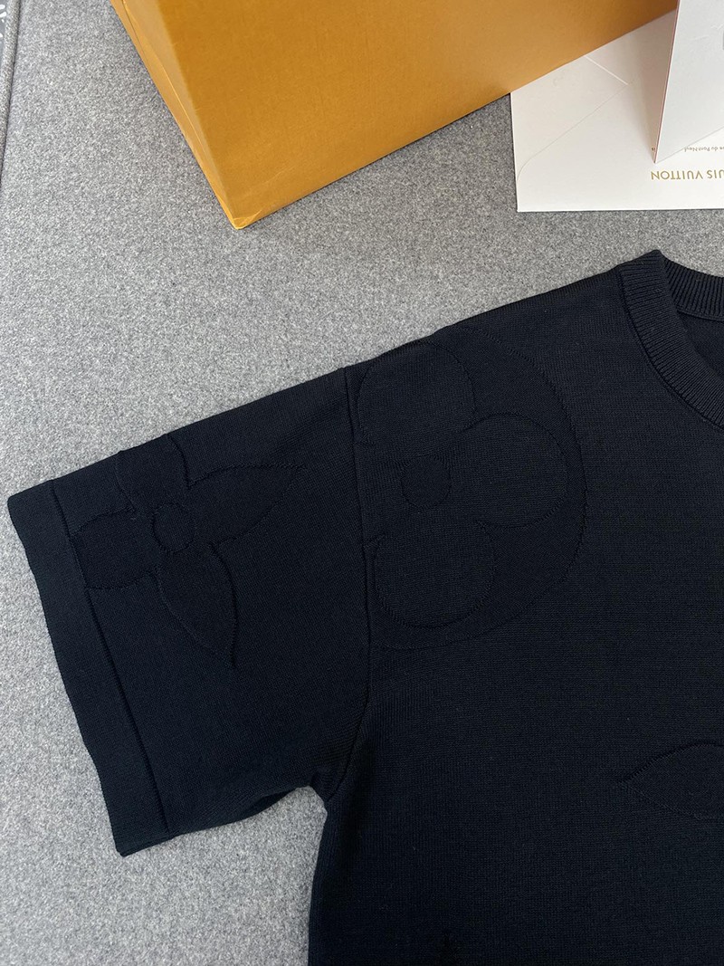 LV Monogram T-shirt B7060 004