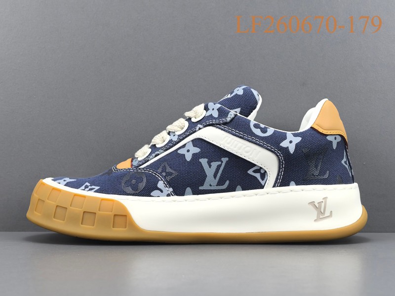 LV Trainer Sneaker 057