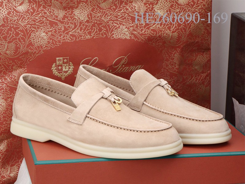 Loro Piana Summer Walk 001