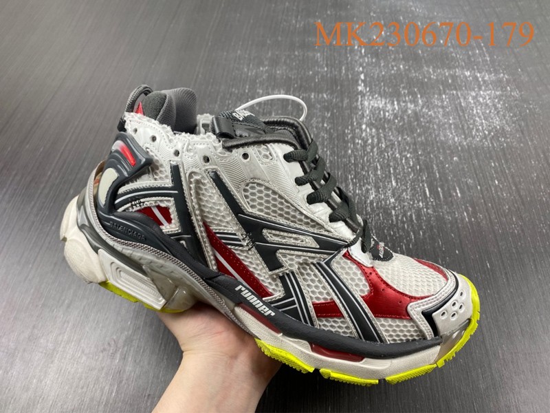 Balenciaga 7.0 Sneaker 014