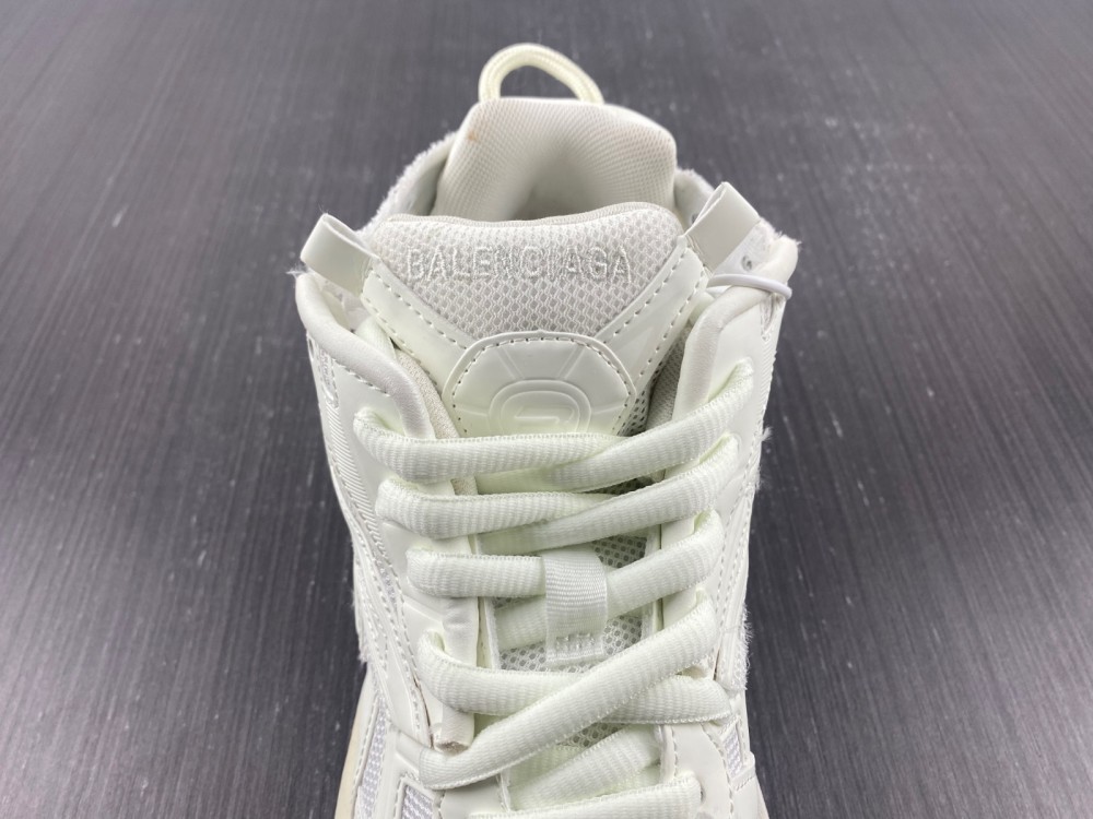 Balenciaga 7.0 Sneaker 015
