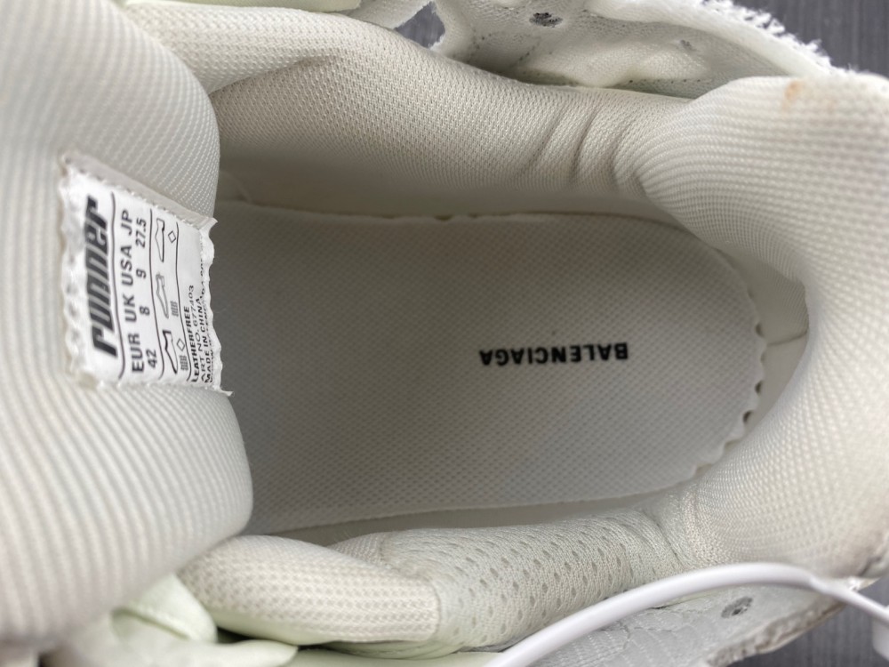 Balenciaga 7.0 Sneaker 015