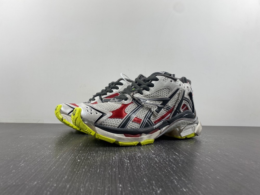 Balenciaga 7.0 Sneaker 014