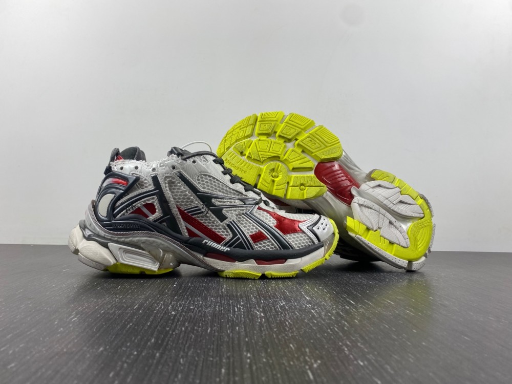 Balenciaga 7.0 Sneaker 014