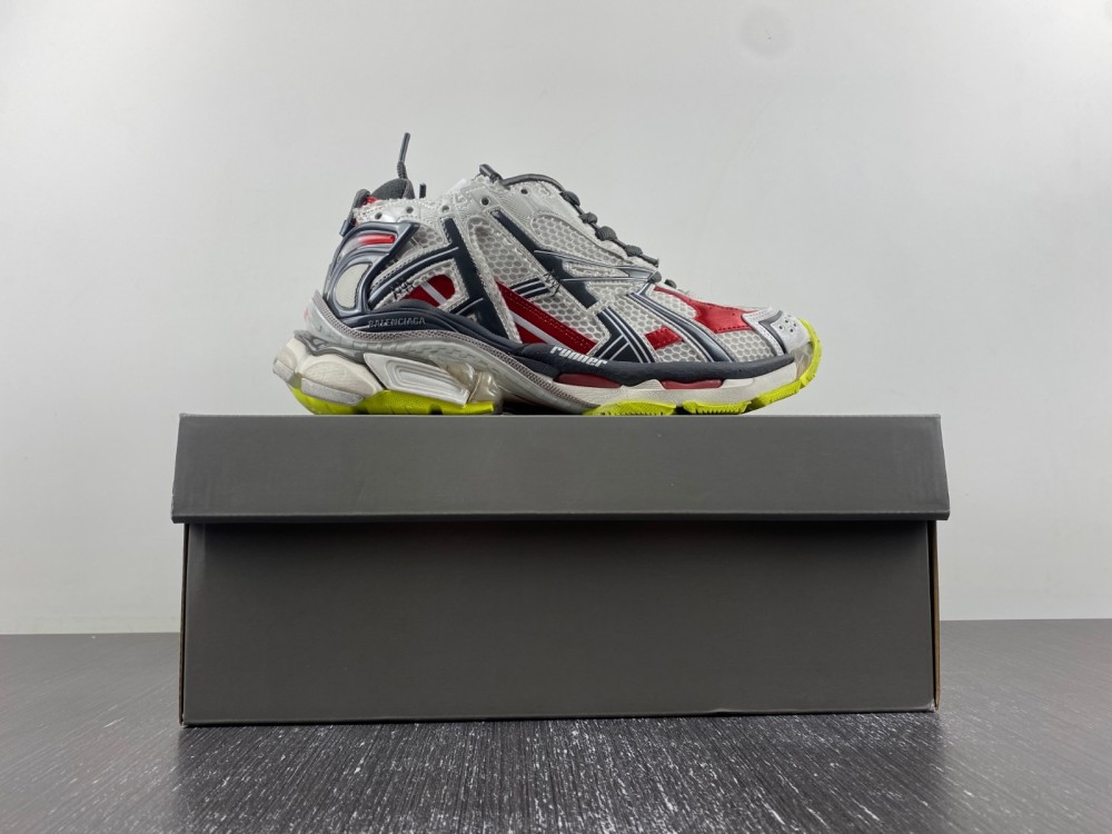Balenciaga 7.0 Sneaker 014