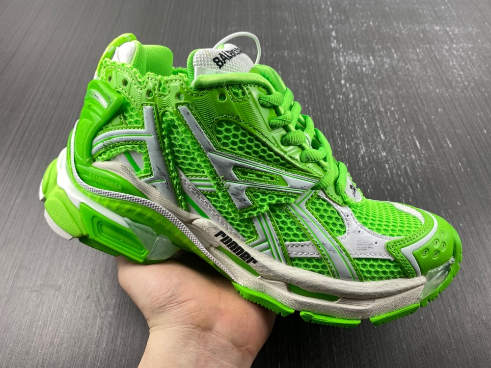 Balenciaga 7.0 Sneaker 016