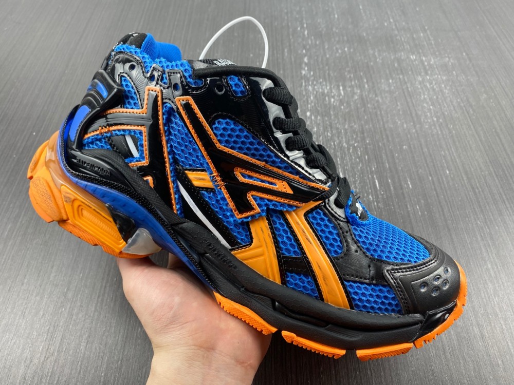 Balenciaga 7.0 Sneaker 017