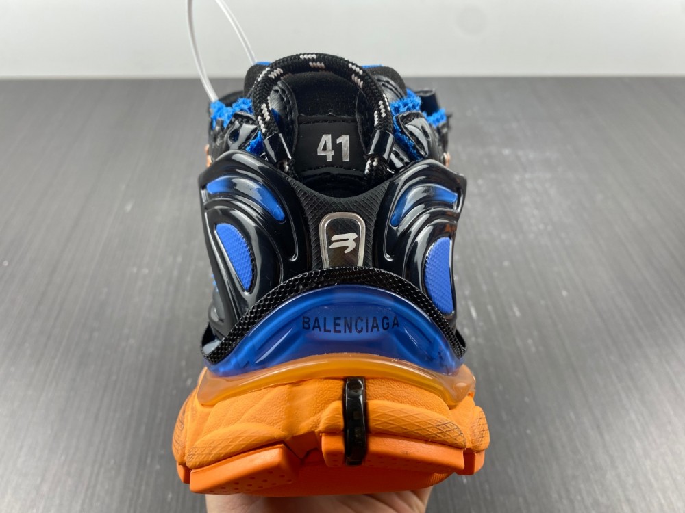 Balenciaga 7.0 Sneaker 017