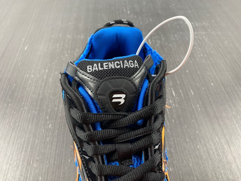 Balenciaga 7.0 Sneaker 017