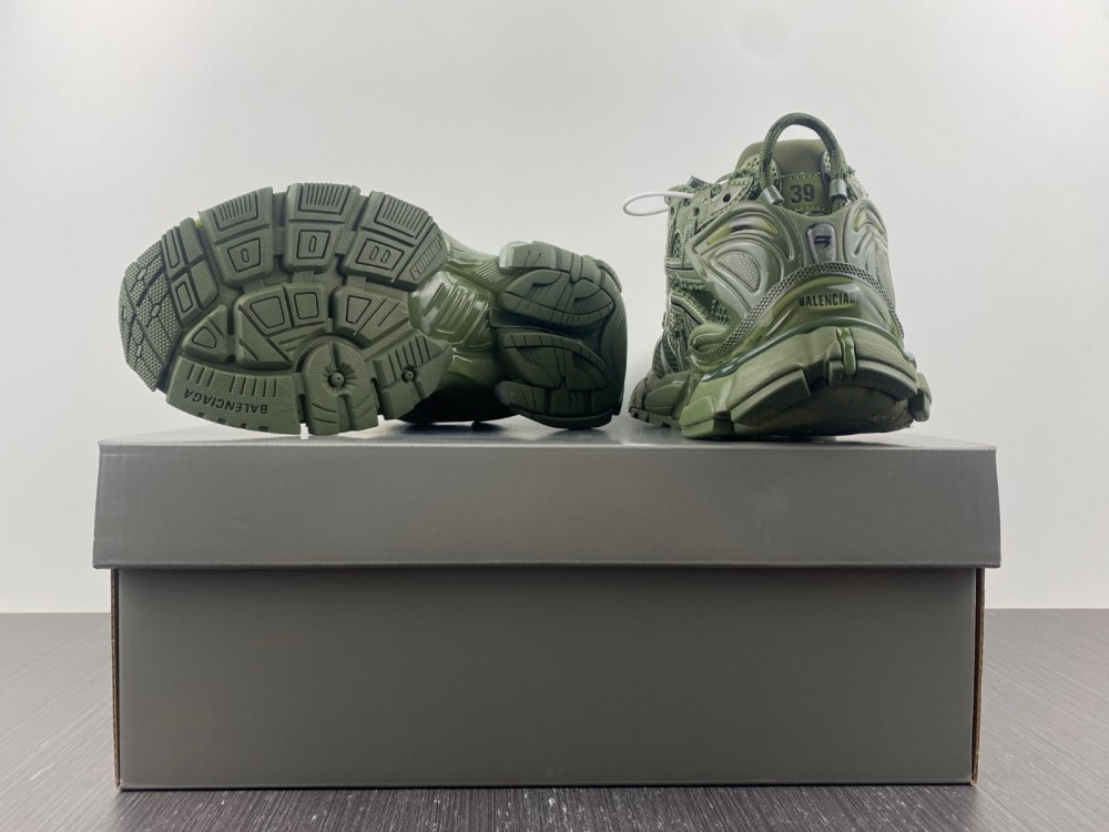 Balenciaga 7.0 Sneaker 019