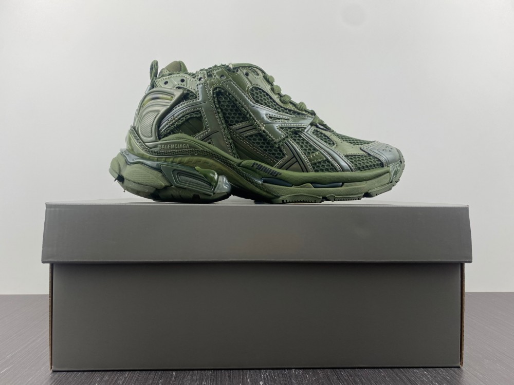 Balenciaga 7.0 Sneaker 019