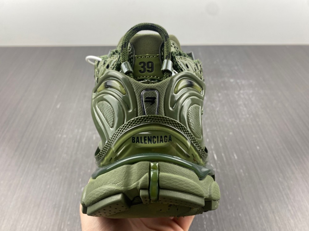 Balenciaga 7.0 Sneaker 019