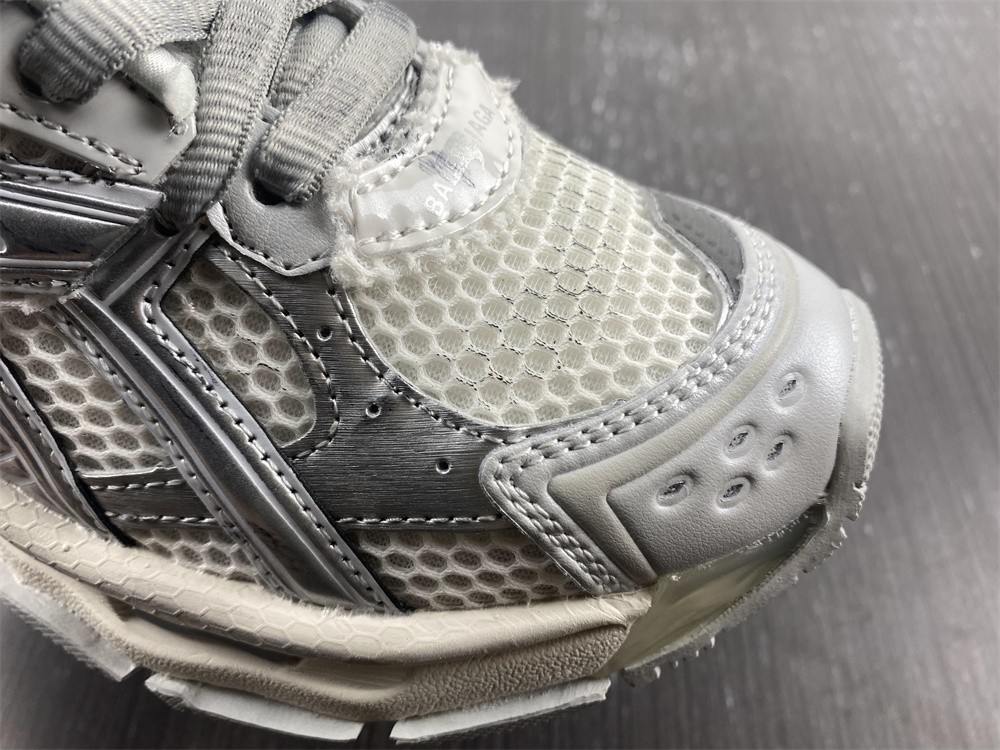 Balenciaga 7.0 Sneaker 021