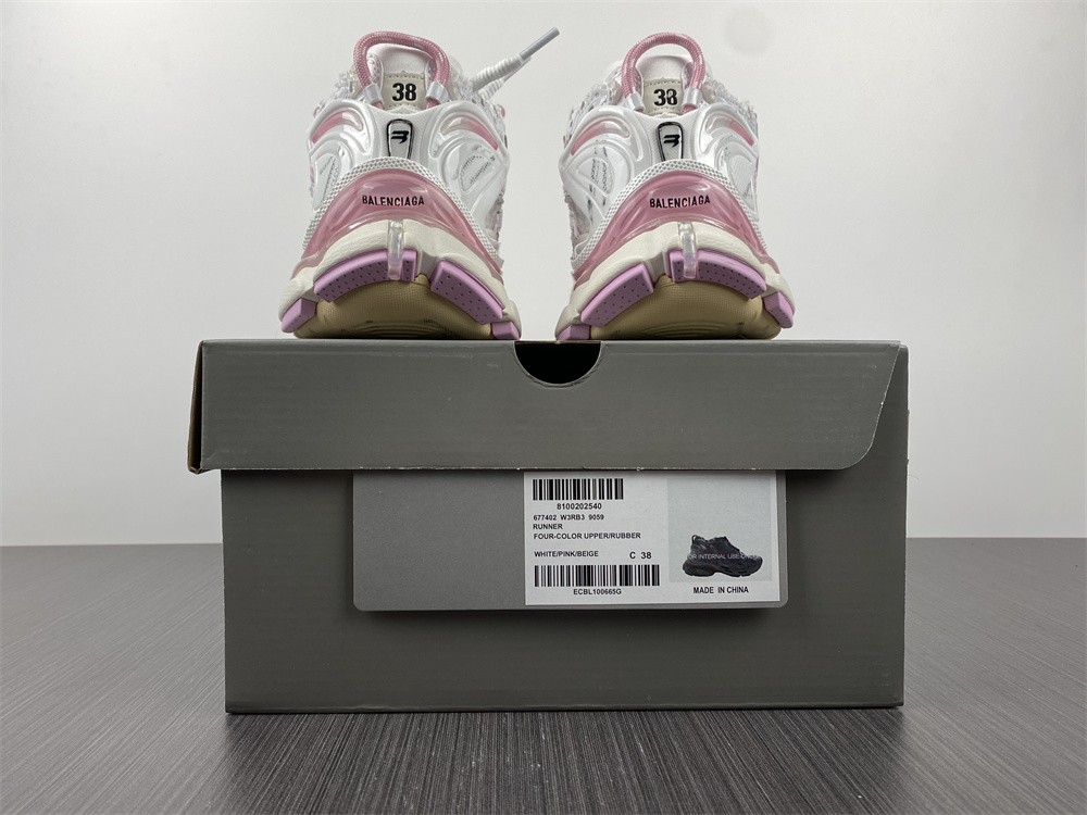 Balenciaga 7.0 Sneaker Wmns 018