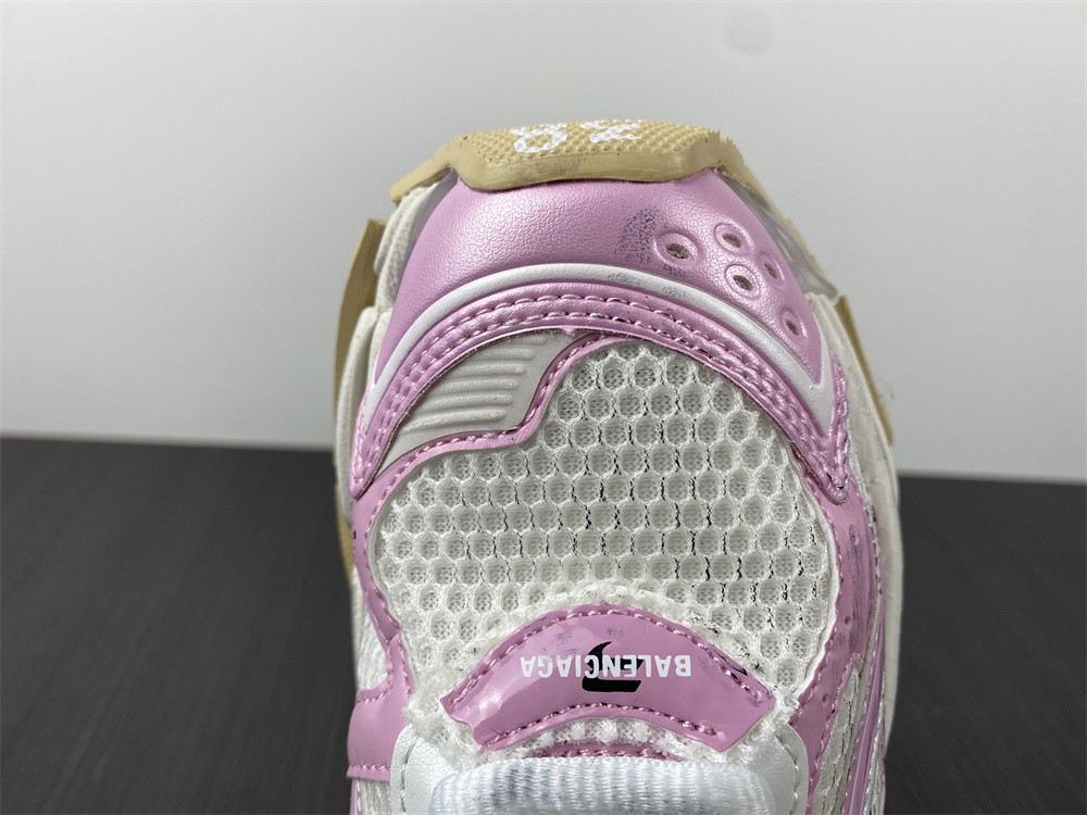 Balenciaga 7.0 Sneaker Wmns 018