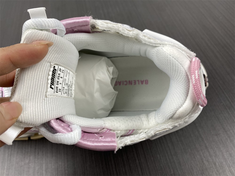 Balenciaga 7.0 Sneaker Wmns 018