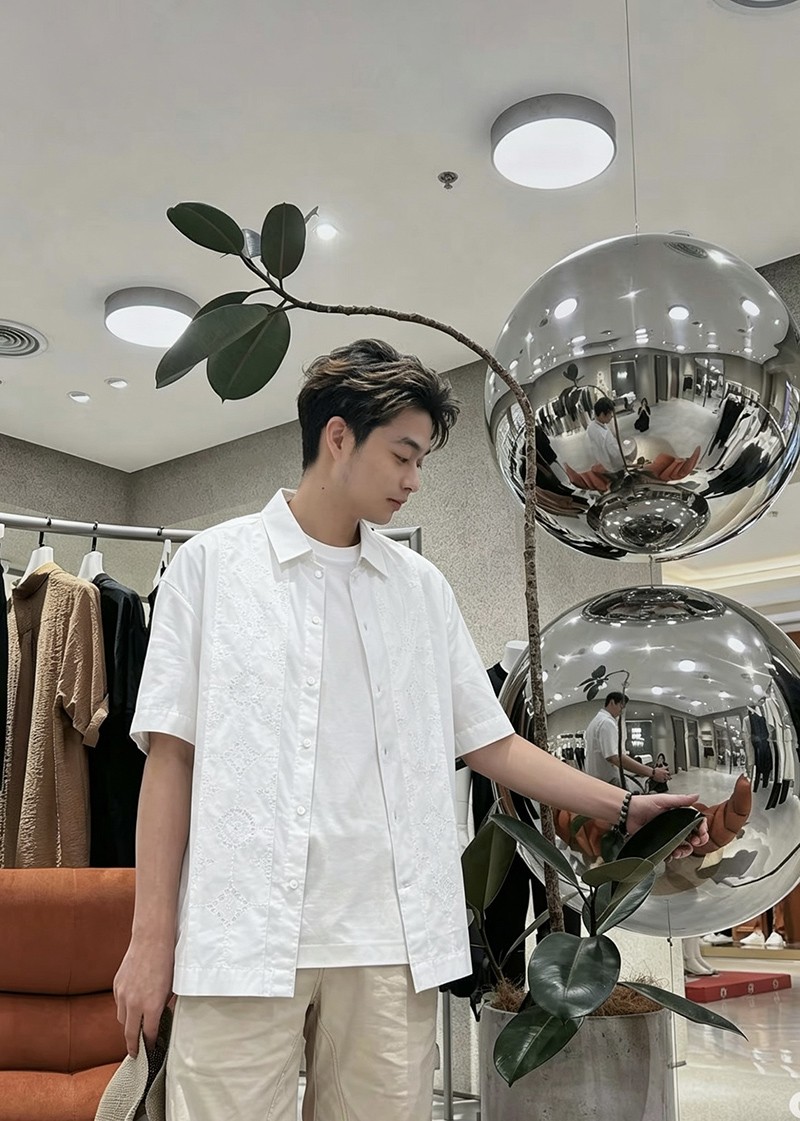 LV Shirt 030