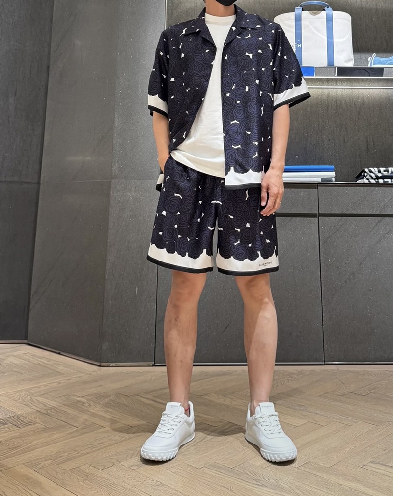 Givenchy Shorts 002