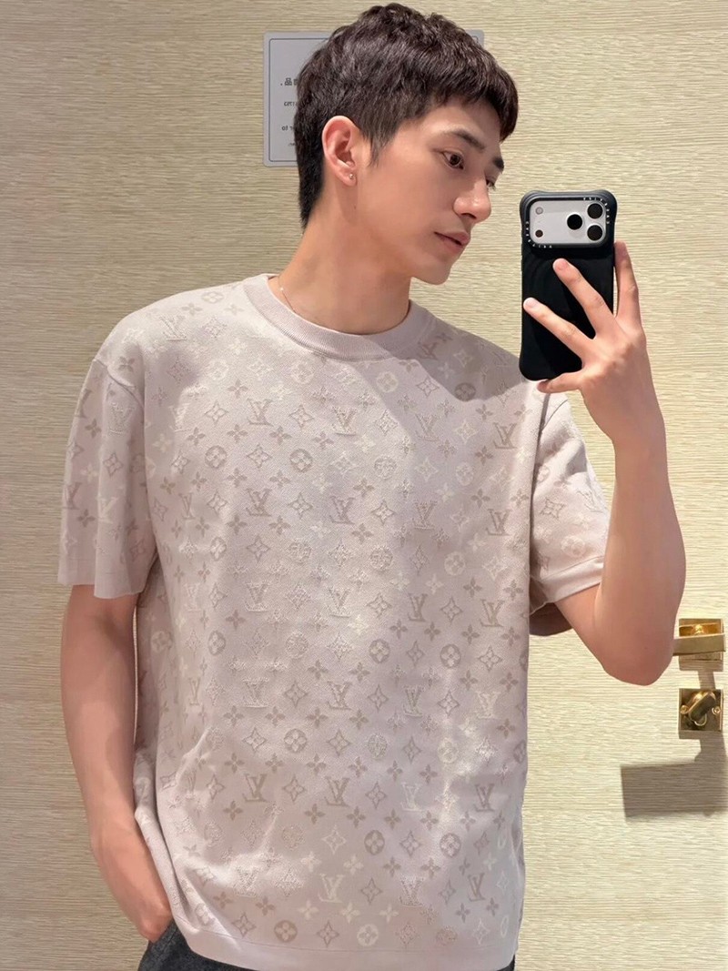 LV T-shirt 040
