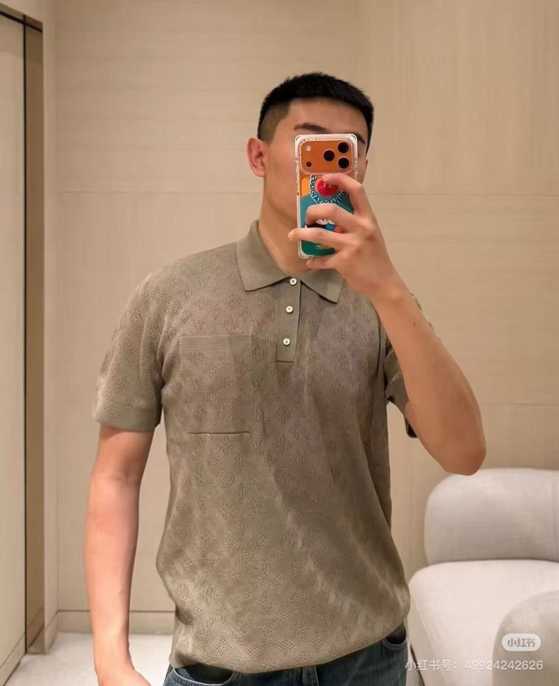 LV T-shirt 047
