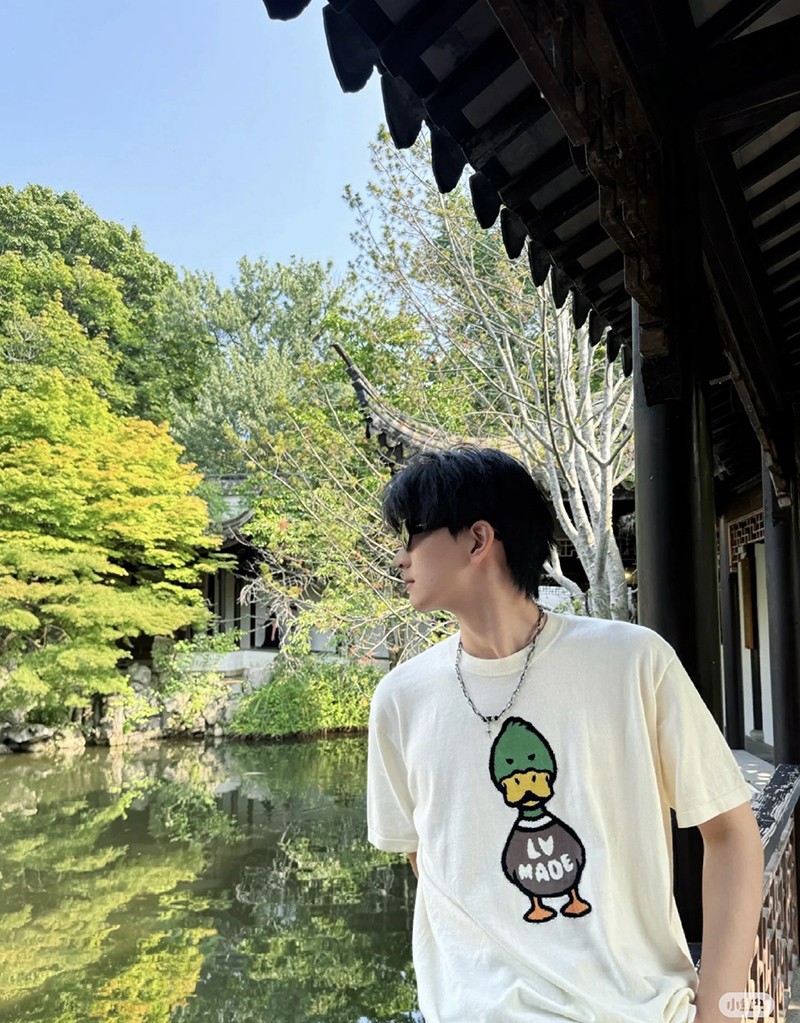 LV T-shirt 045