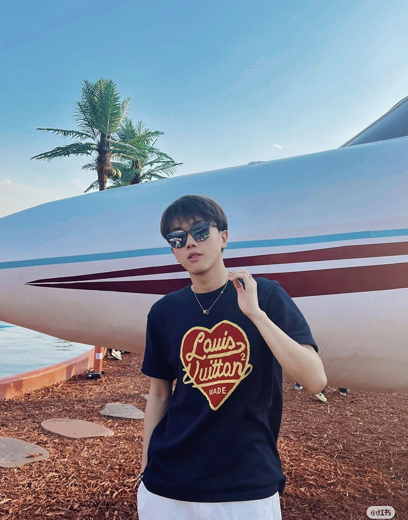 LV T-shirt 046