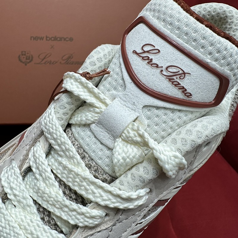 Loro Piana x New Balance 990 v6