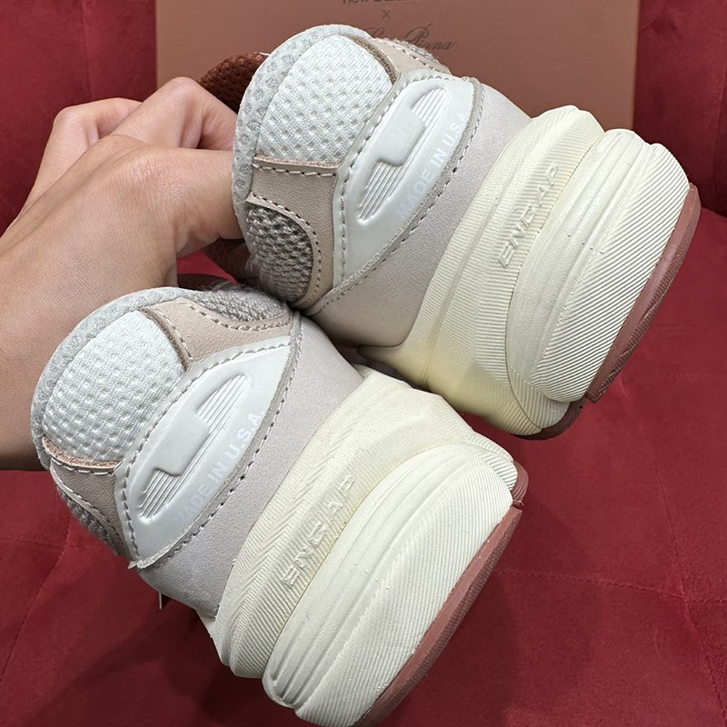 Loro Piana x New Balance 990 v6