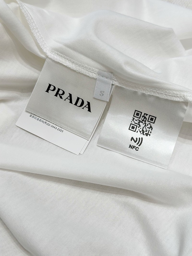 Prada 26SS T-shirt 6204 001