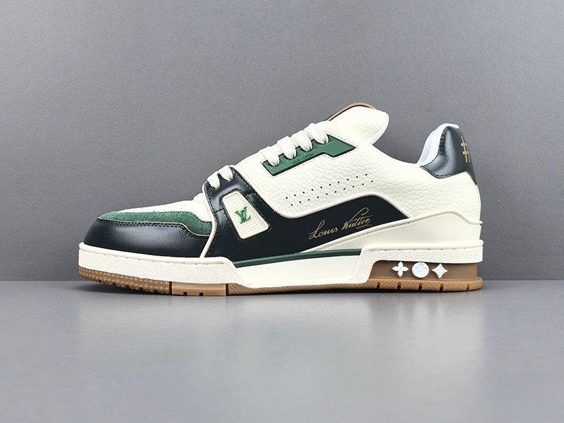 LV Trainer Sneaker 065