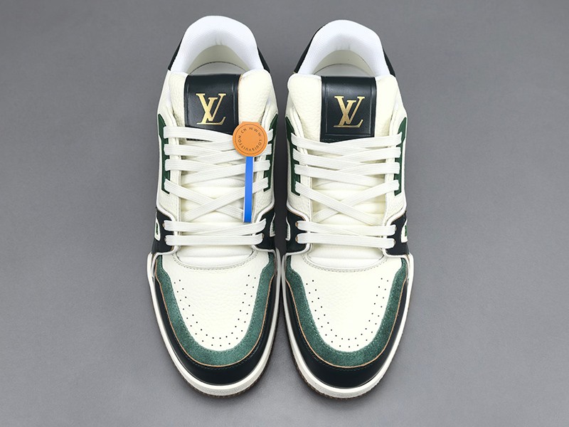 LV Trainer Sneaker 065