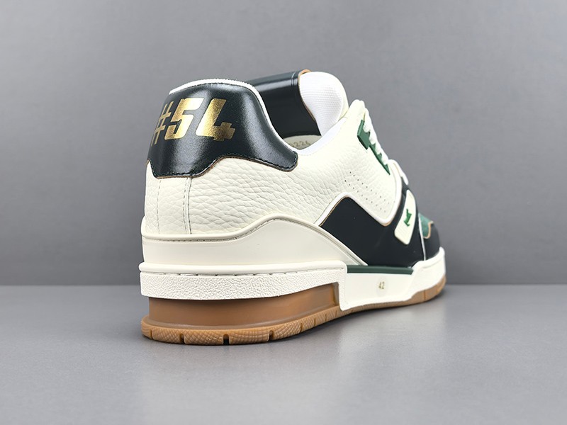 LV Trainer Sneaker 065