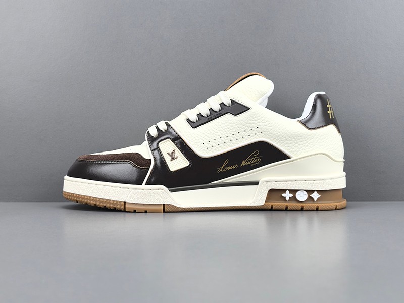LV Trainer Sneaker 064