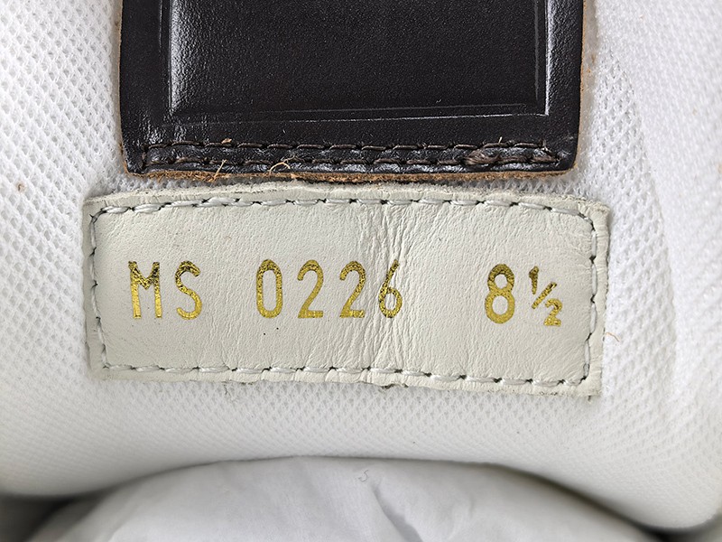 LV Trainer Sneaker 064