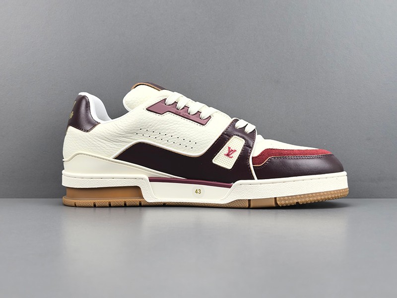 LV Trainer Sneaker 063