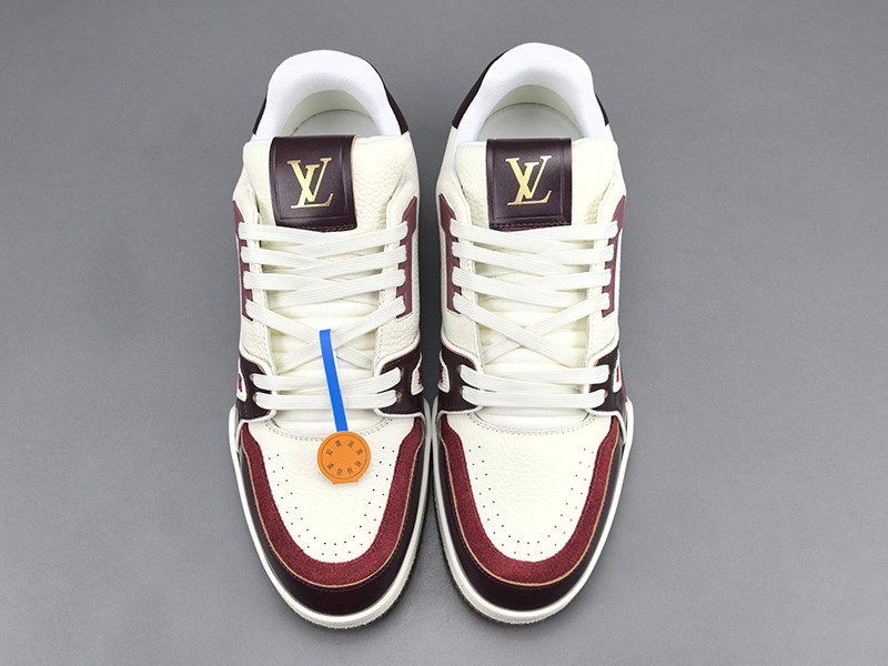 LV Trainer Sneaker 063