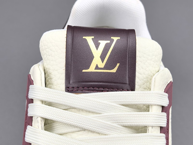LV Trainer Sneaker 063