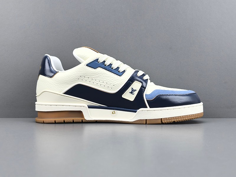 LV Trainer Sneaker 066