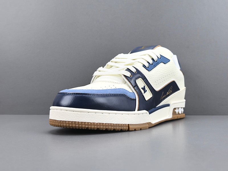LV Trainer Sneaker 066