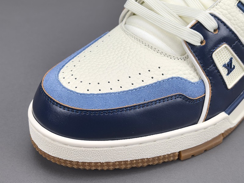 LV Trainer Sneaker 066