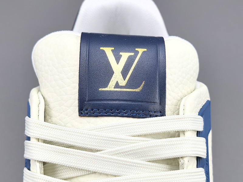 LV Trainer Sneaker 066
