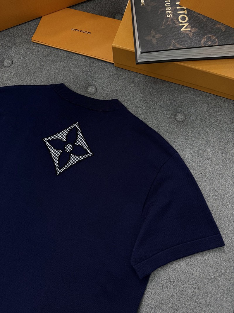 LV T-shirt F8856 010