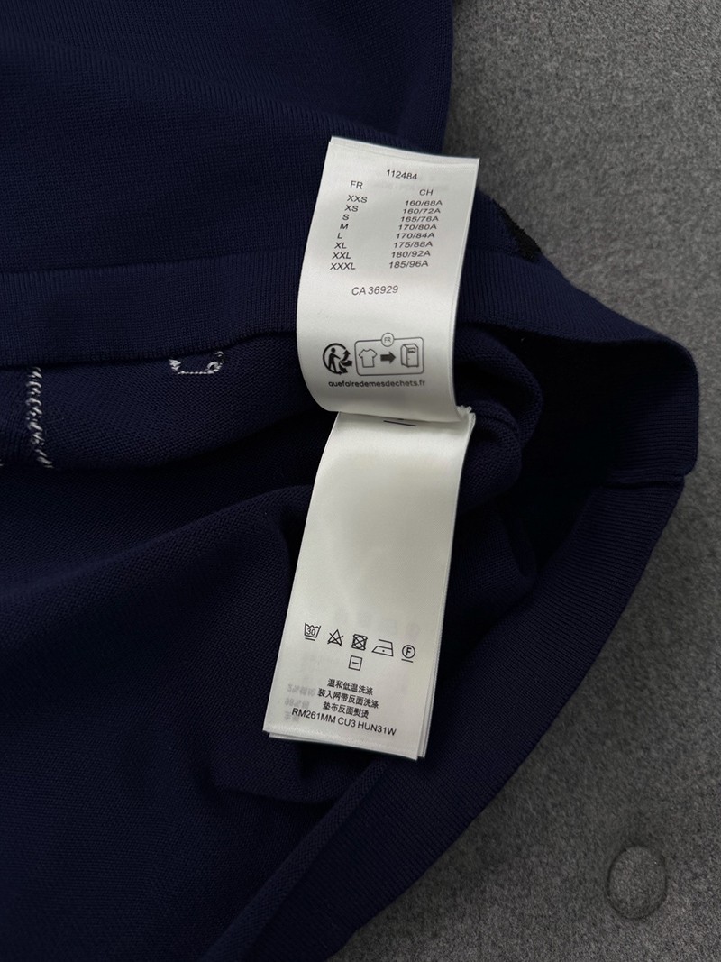 LV T-shirt F8856 010